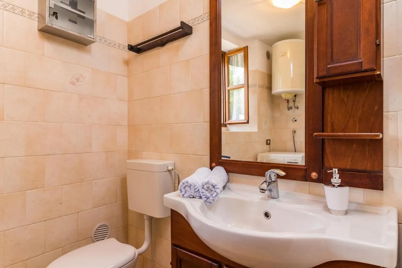 Antique Istrian Home Martina Πόρετς Κροατία