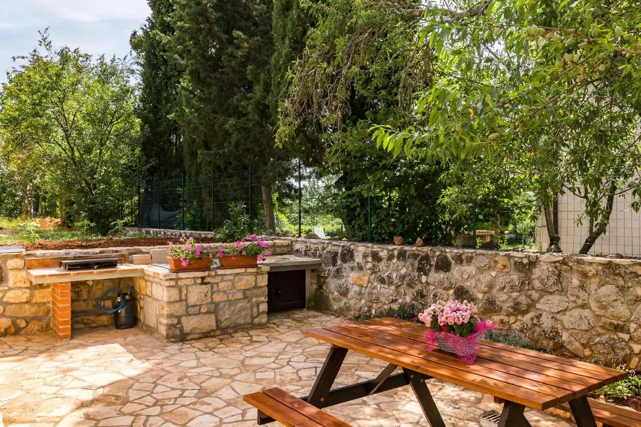 Antique Istrian Home Martina Πόρετς